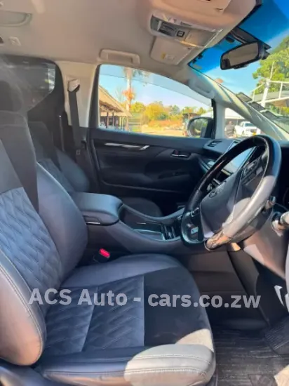 Picture of Toyota Vellfire 2017