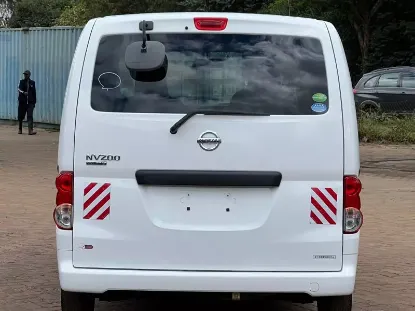 Picture of Nissan NV200 2019