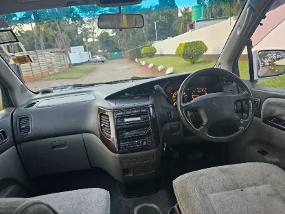 Picture of Nissan Elgrand 1999