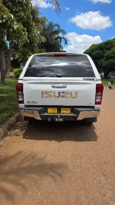 Picture of Isuzu KB300 2017