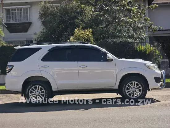 Picture of Toyota Fortuner 2013