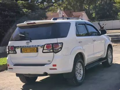 Picture of Toyota Fortuner 2013