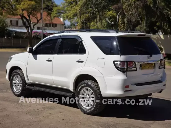 Picture of Toyota Fortuner 2013