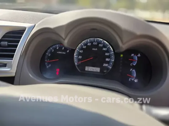 Picture of Toyota Fortuner 2013