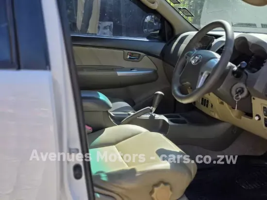 Picture of Toyota Fortuner 2013