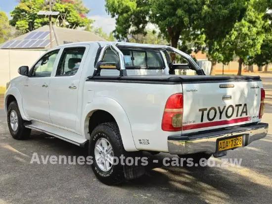 Picture of Toyota Hilux 2013