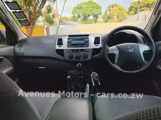 Picture of Toyota Hilux 2013