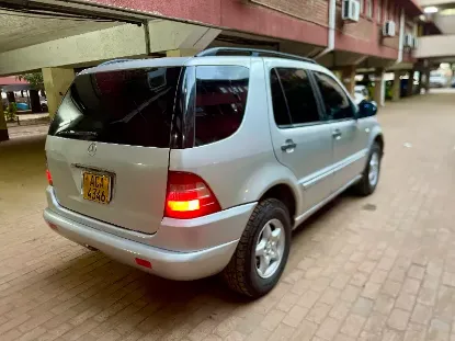 Picture of Mercedes Benz ML-Class 2002