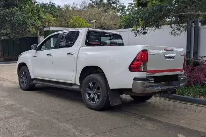 Picture of Toyota Hilux 2016