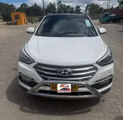 Picture of Hyundai Santa Fe 2015