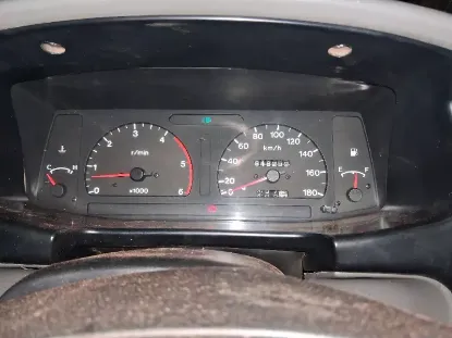 Picture of Isuzu KB250LE 2003