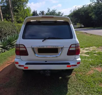 Picture of Toyota Land Cruiser 2000
