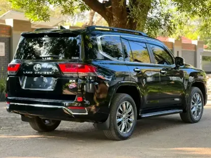 Picture of Toyota Land Cruiser 2024