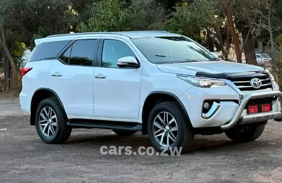 Picture of Toyota Fortuner 2016
