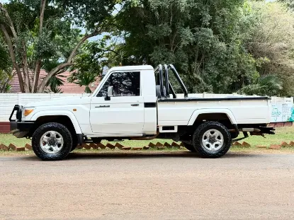 Picture of Toyota Land Cruiser 2021