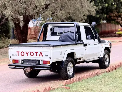 Picture of Toyota Land Cruiser 2021