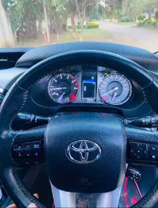 Picture of Toyota Hilux 2023