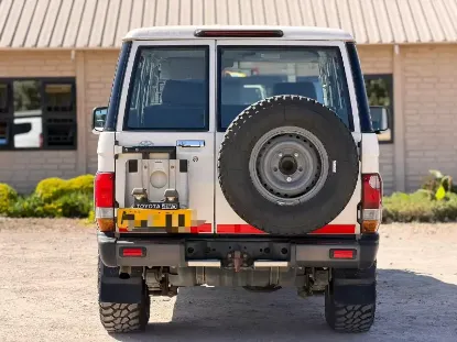Picture of Toyota Land Cruiser 2017
