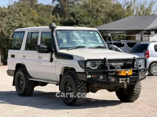 Picture of Toyota Land Cruiser 2017