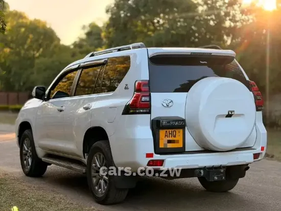 Picture of Toyota Prado 2018