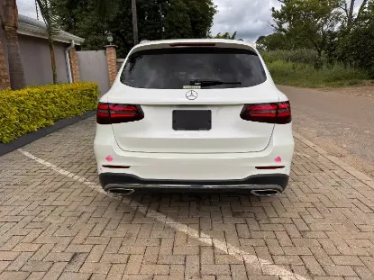 Picture of Mercedes Benz GLC 2017