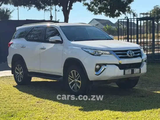 Picture of Toyota Fortuner 2017