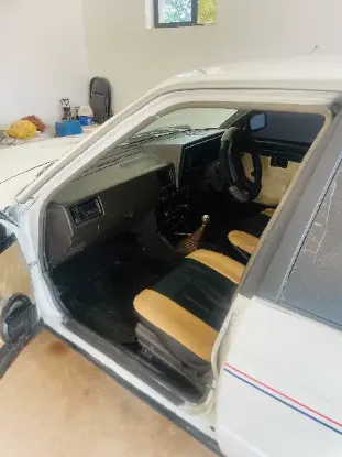 Picture of Nissan Sunny 1990