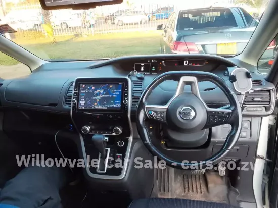 Picture of Nissan Serena 2017