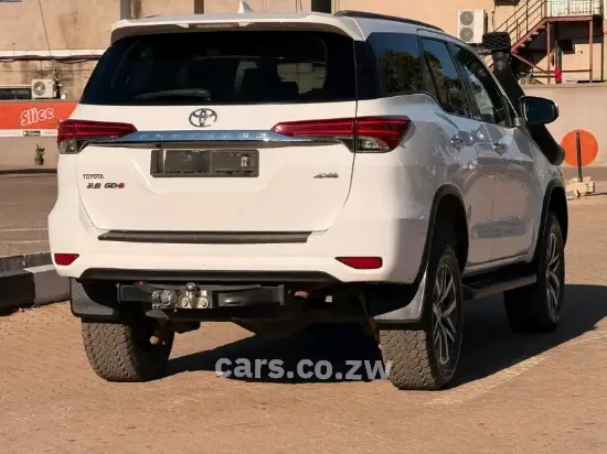 Picture of Toyota Fortuner 2017