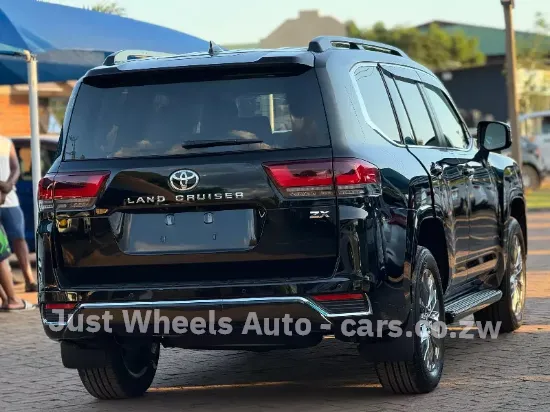 Picture of Toyota Land Cruiser 2023