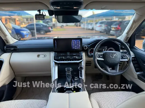Picture of Toyota Land Cruiser 2023