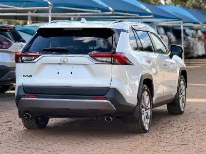 Picture of Toyota Rav4 2020