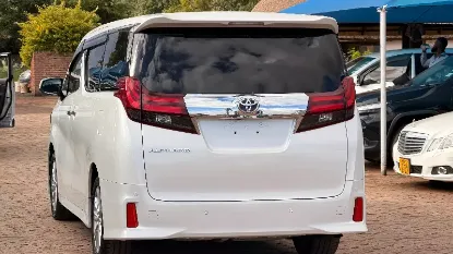 Picture of Toyota Alphard 2017