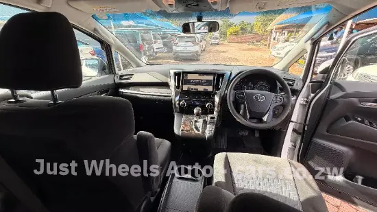 Picture of Toyota Alphard 2017