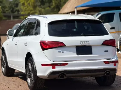 Picture of Audi Q5 2015