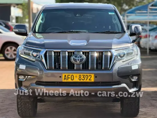 Picture of Toyota Land Cruiser 2017