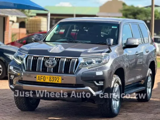 Picture of Toyota Land Cruiser 2017