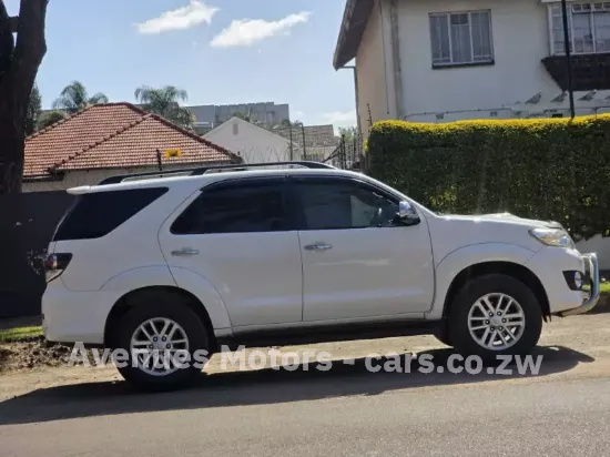 Picture of Toyota Fortuner 2015