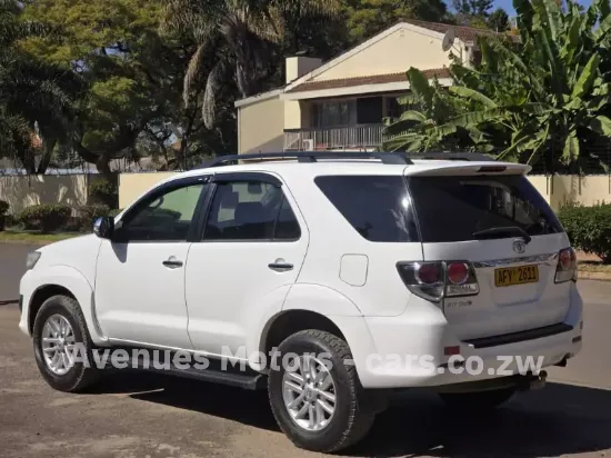Picture of Toyota Fortuner 2015