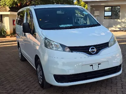 Picture of Nissan NV200 2016