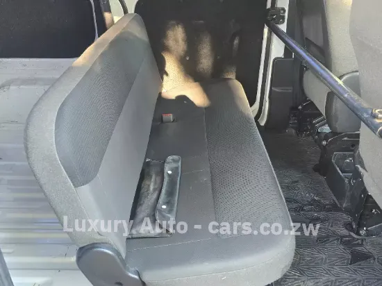 Picture of Nissan NV200 2016