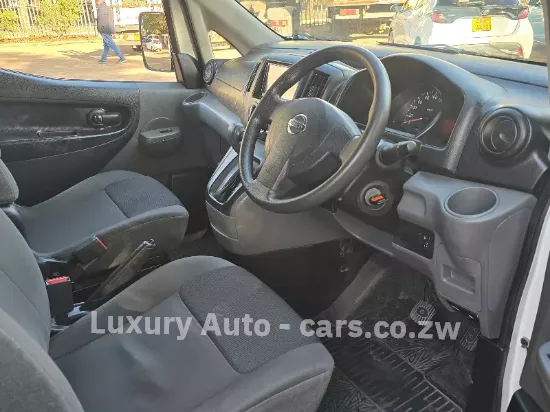 Picture of Nissan NV200 2016