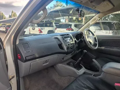 Picture of Toyota Hilux 2012