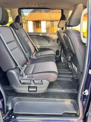 Picture of Nissan Serena 2016