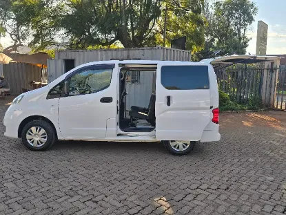 Picture of Nissan NV200 2016