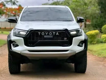 Picture of Toyota Hilux 2025