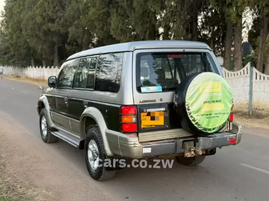 Picture of Mitsubishi Pajero 2000