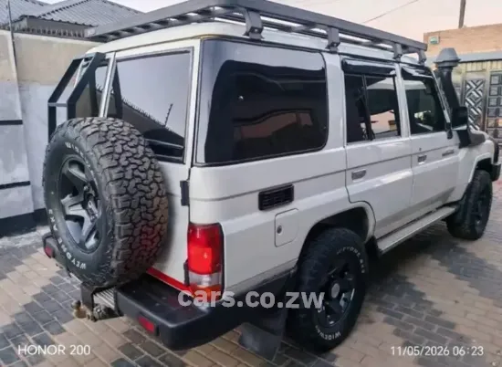 Picture of Toyota Land Cruiser 2017