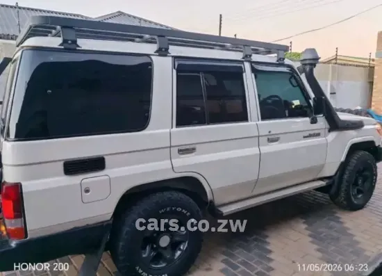 Picture of Toyota Land Cruiser 2017
