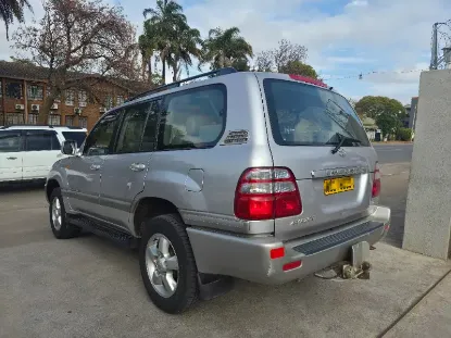 Picture of Toyota Land Cruiser 2004